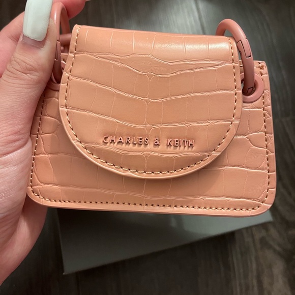 Charles&keith supermini Bag - Picture 3 of 9